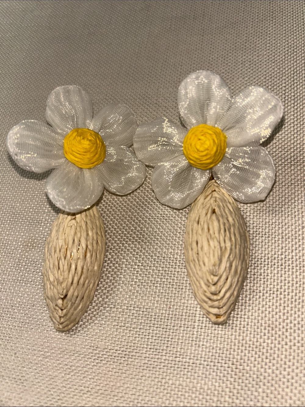 Handmade Flower Raffia Drop Earrings - NWOT